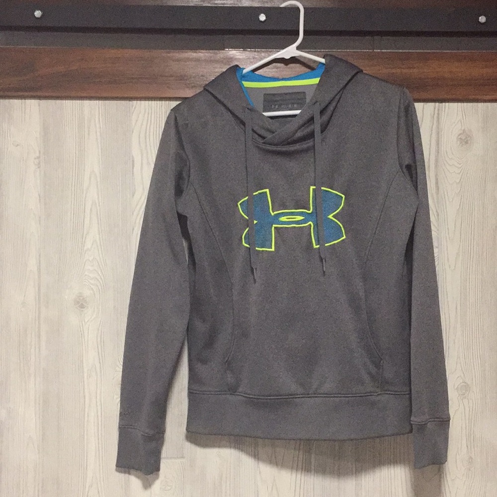 Women’s under armour sweatshirt